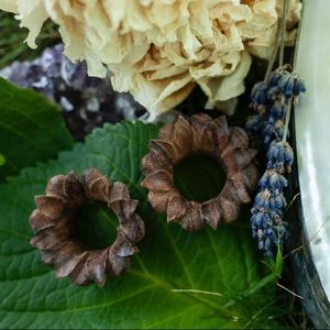 Wood Carved Flower Tunnel Plugs